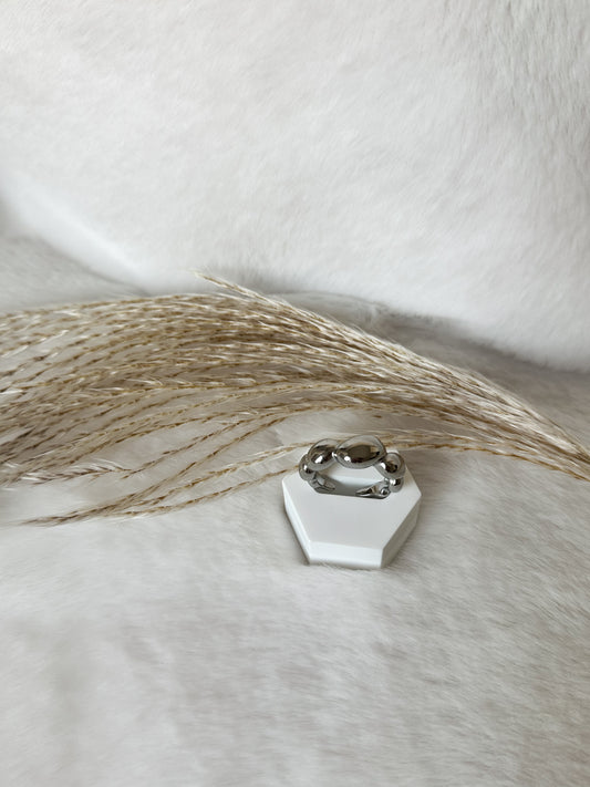 Einheitsgröße Statement-Ring in Silber mit welligem Design, auffälliges und trendiges Schmuckstück – Javi Jewelery