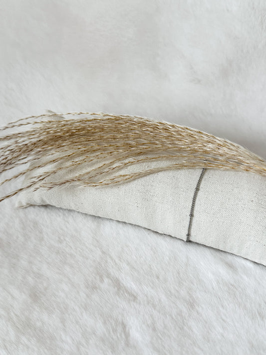 Silbernes dezentes Armband, filigran und schlicht, ideal für den täglichen Gebrauch – Javi Jewelery