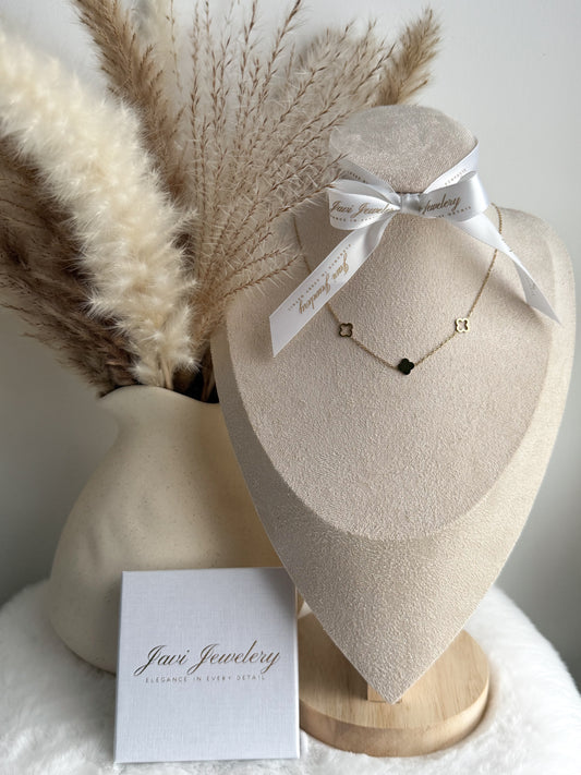 Clover/Kleeblatt Kette, mit dezenten Kleeblättern, elegant und dezent - Javi Jewelery