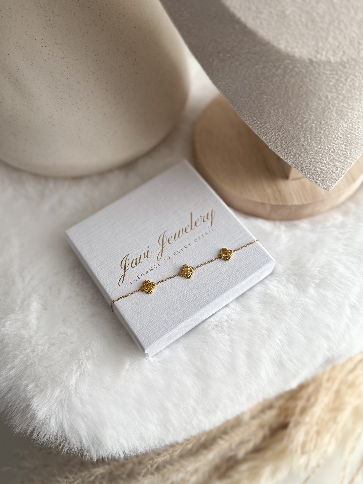 Clover/Kleeblatt Armband, mit dezenten Kleeblättern, elegant und dezent - Javi Jewelery