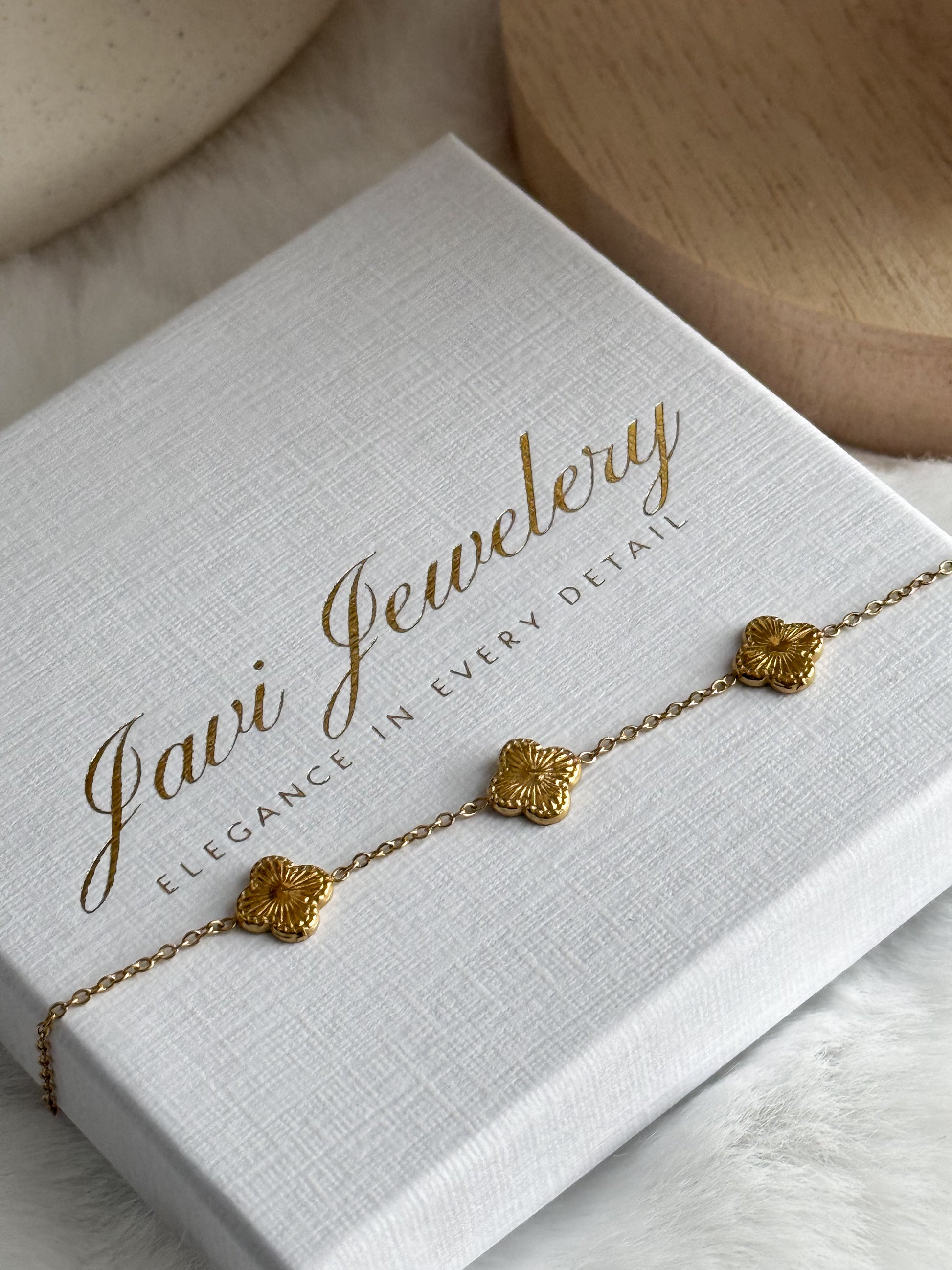 Clover/Kleeblatt Armband, mit dezenten Kleeblättern, elegant und dezent - Javi Jewelery